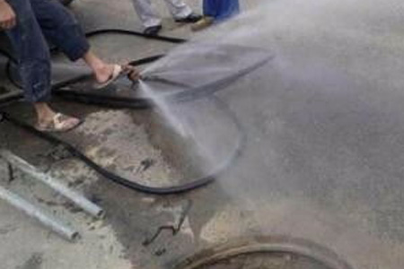 专业清洗排污管道-通马桶铁丝